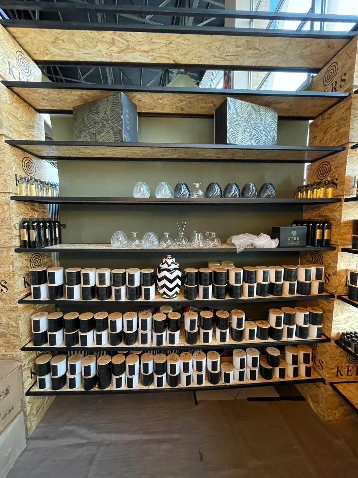 Kers Scented Candle — Branded Retail Display Set — image 19